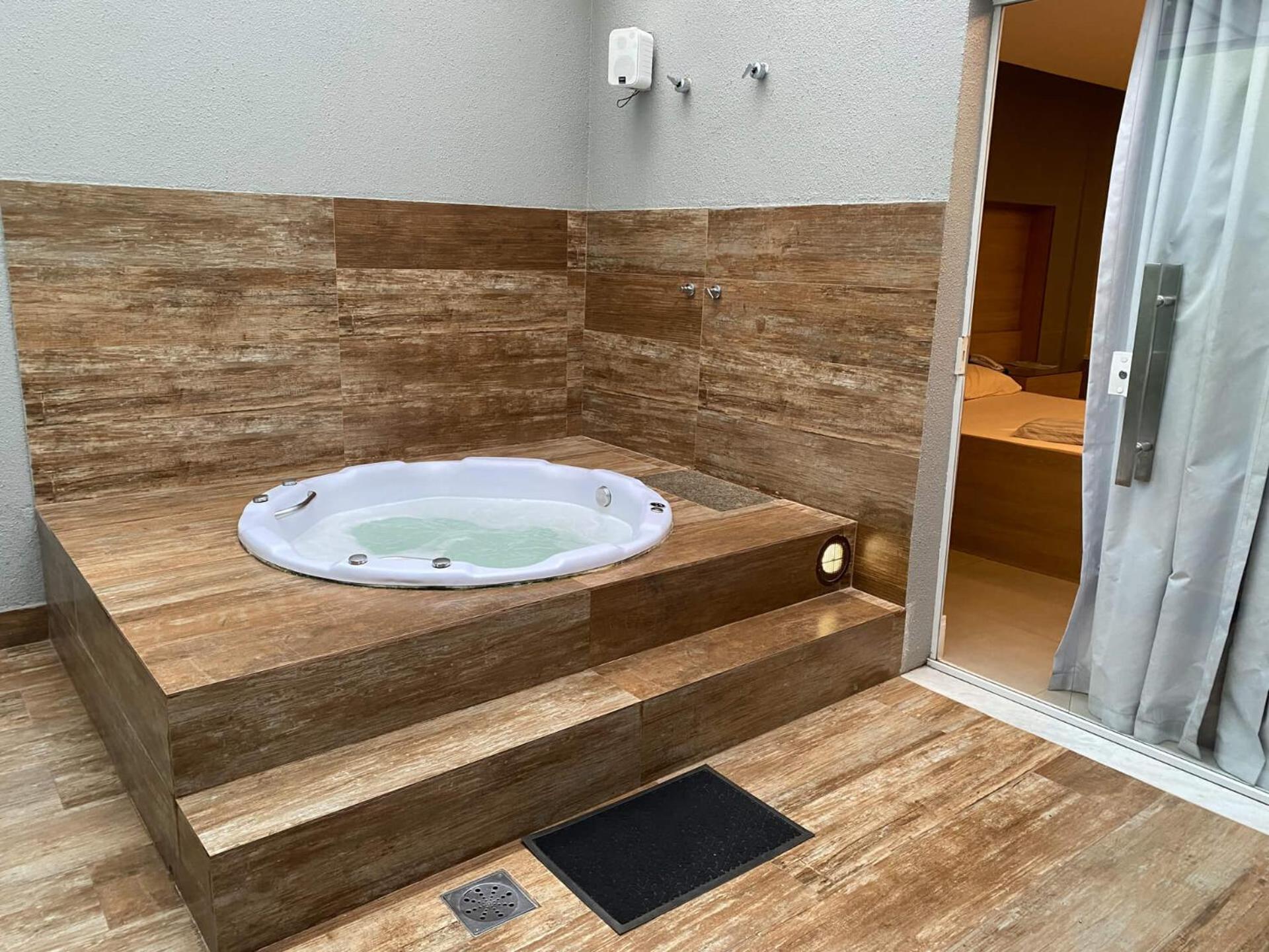 Suite Hot Tub