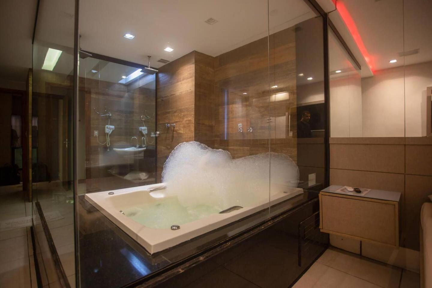 Suite Hot Tub