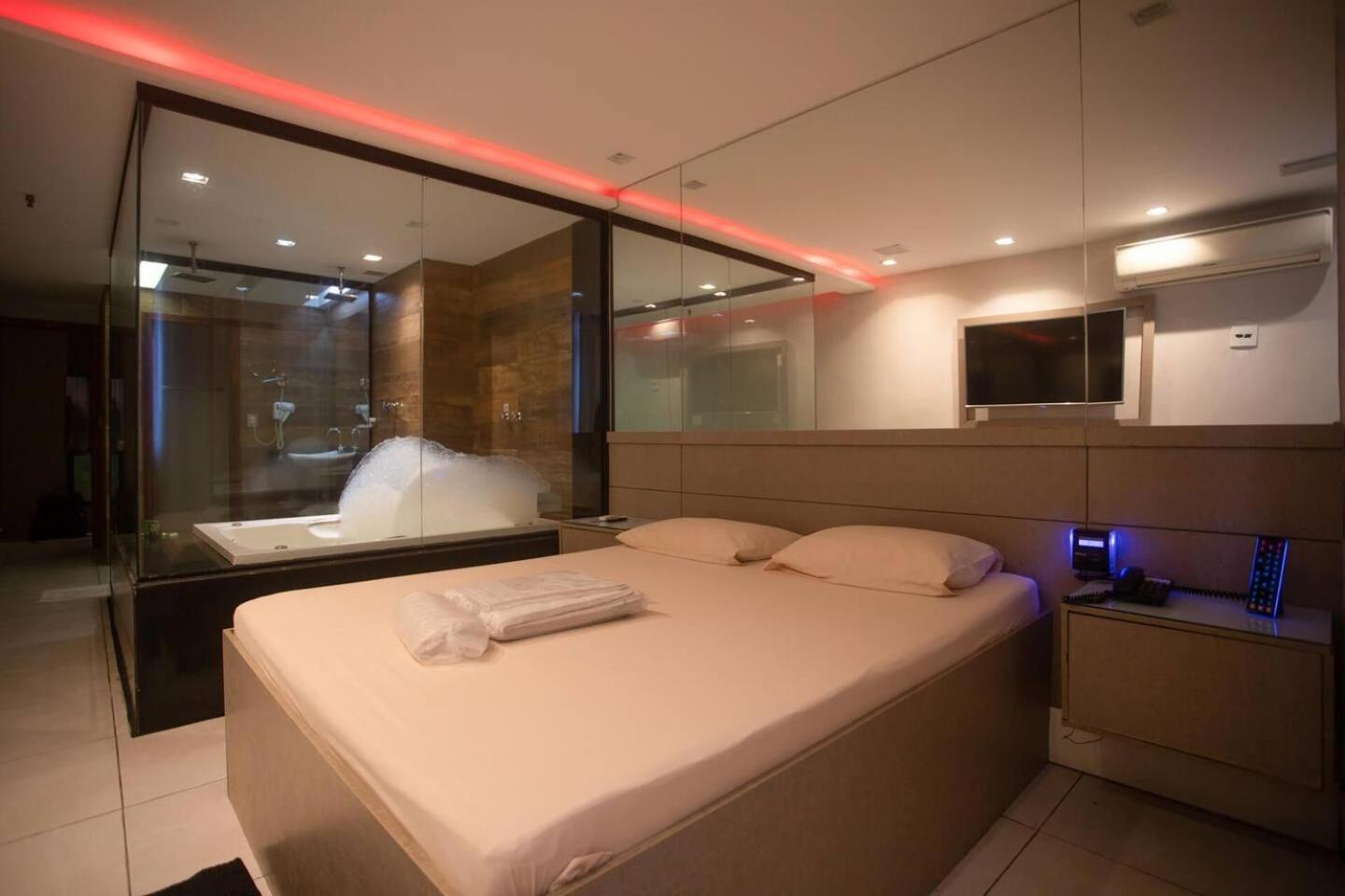 Suite Hot Tub